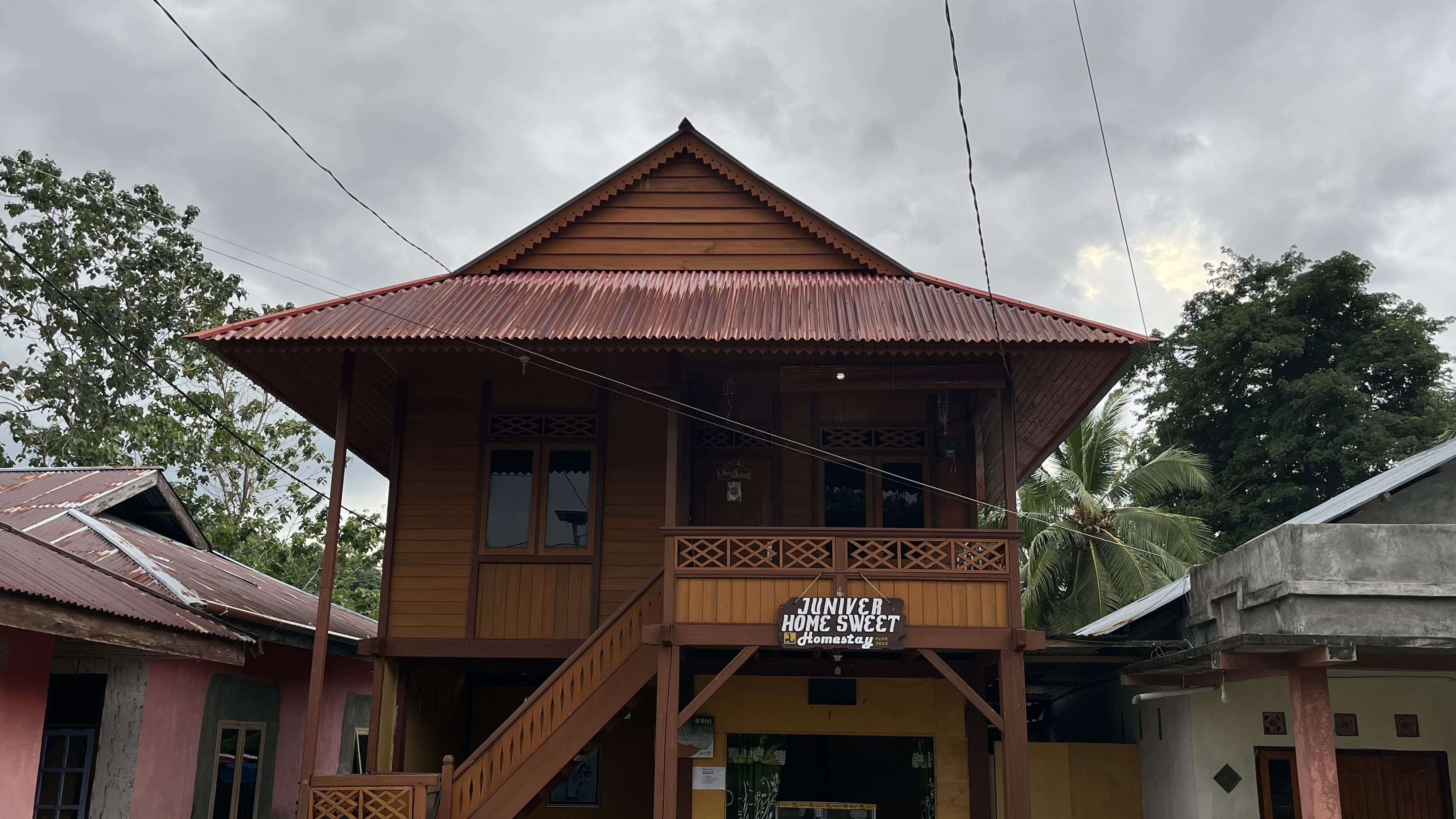 Juniver Home Sweet Homestay